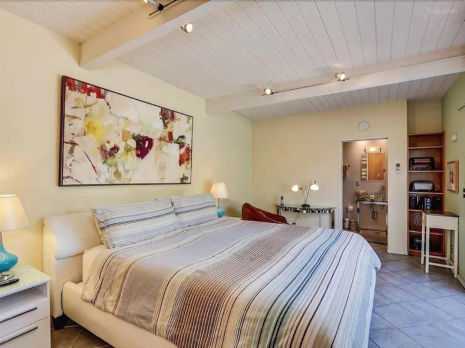 Serene 4 Bed 3 Bath Heated Pool Natural Backyard Heart Of Palm Springs Exterior photo